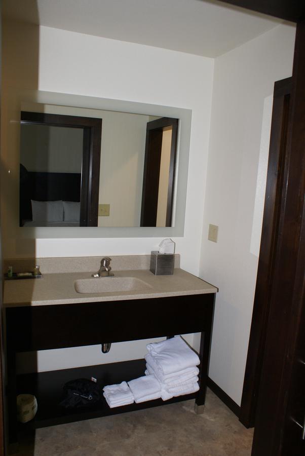 Boarders Inn & Suites By Cobblestone Hotels - Syracuse Zewnętrze zdjęcie