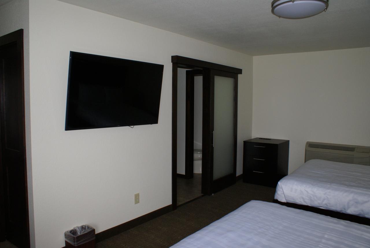 Boarders Inn & Suites By Cobblestone Hotels - Syracuse Zewnętrze zdjęcie
