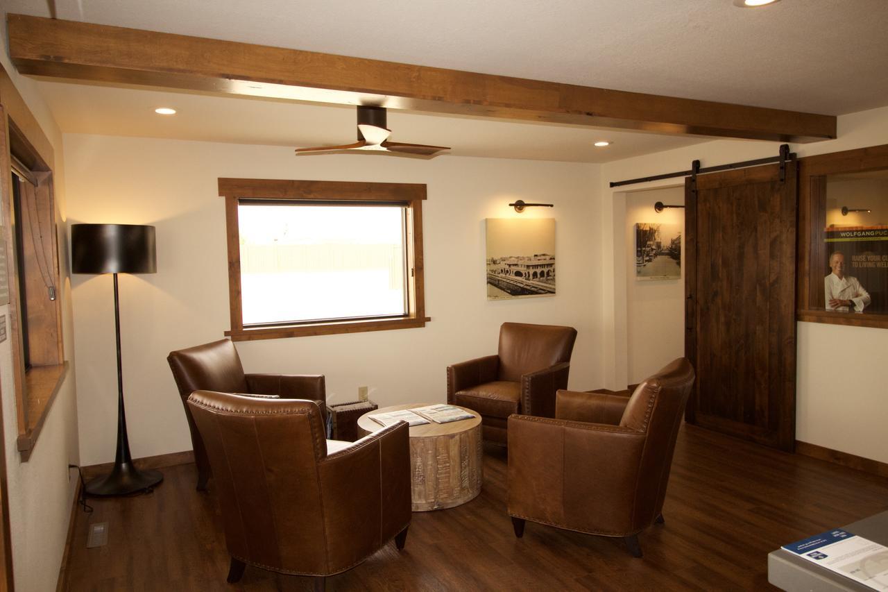 Boarders Inn & Suites By Cobblestone Hotels - Syracuse Zewnętrze zdjęcie