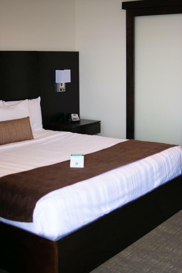 Boarders Inn & Suites By Cobblestone Hotels - Syracuse Zewnętrze zdjęcie